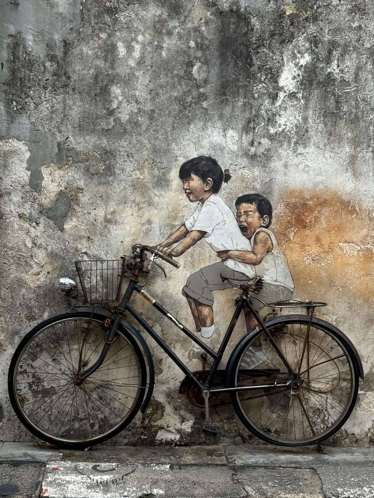 George Town - A Day of Cafes, Street Food, and Art